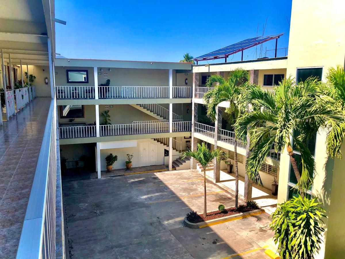 Hotel Del Camino Real El Grullo Екстериор снимка