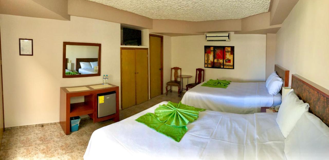Hotel Del Camino Real El Grullo Екстериор снимка