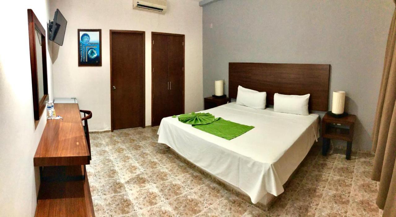 Hotel Del Camino Real El Grullo Екстериор снимка