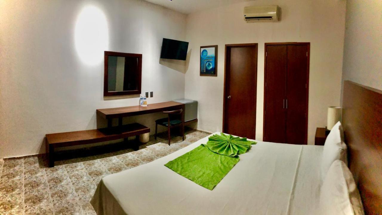 Hotel Del Camino Real El Grullo Екстериор снимка